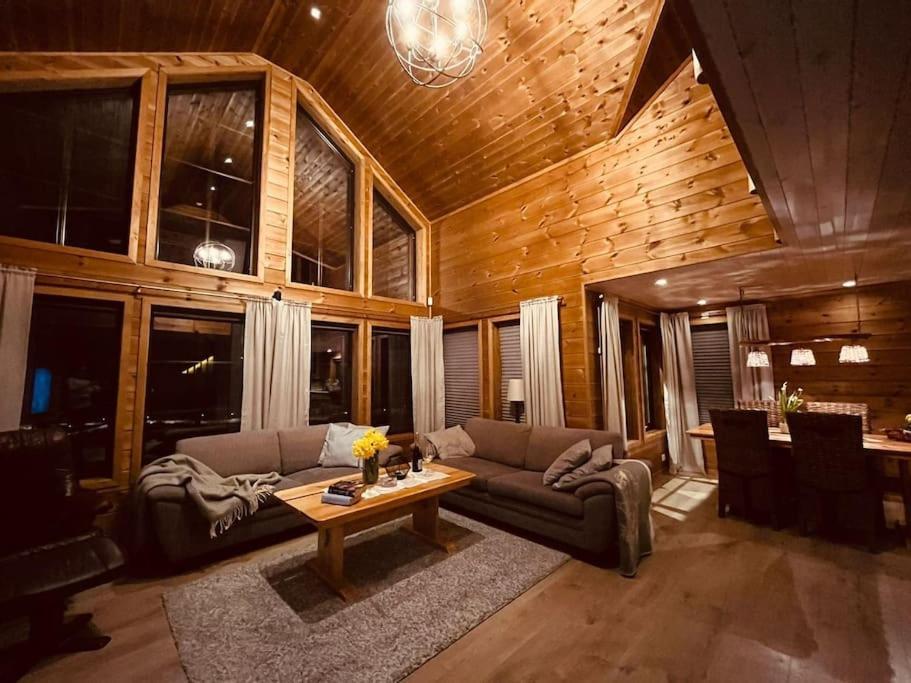 Cabin In Beautiful Surroundings At Harpefossen Nordfjordeid Zewnętrze zdjęcie